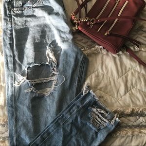 Distressed Boyfriend Jeans